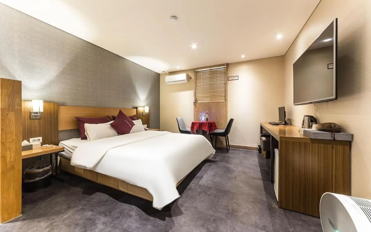 Incheon Soma Hotel 2*,