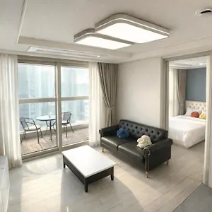 Aparthotel 노벰버스테이 인 랜드마크